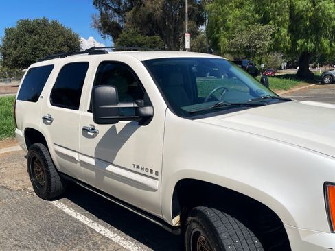 Used 2008 Chevrolet Tahoe LTZ w/ LTZ Preferred Equipment Group AWD/4WD image 4