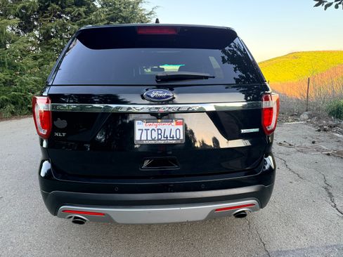 Used 2016 Ford Explorer XLT w/ Equipment Group 202A image 5