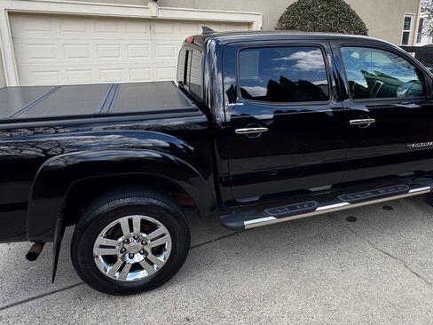 Used 2014 Toyota Tacoma PreRunner w/ Limited Package image 5