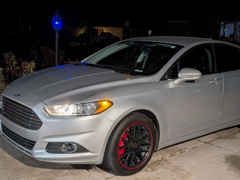 Used 2016 Ford Fusion SE w/ Equipment Group 202A image 4