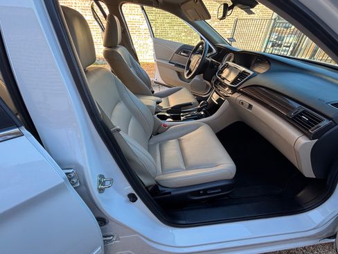 Used 2016 Honda Accord EX-L image 8