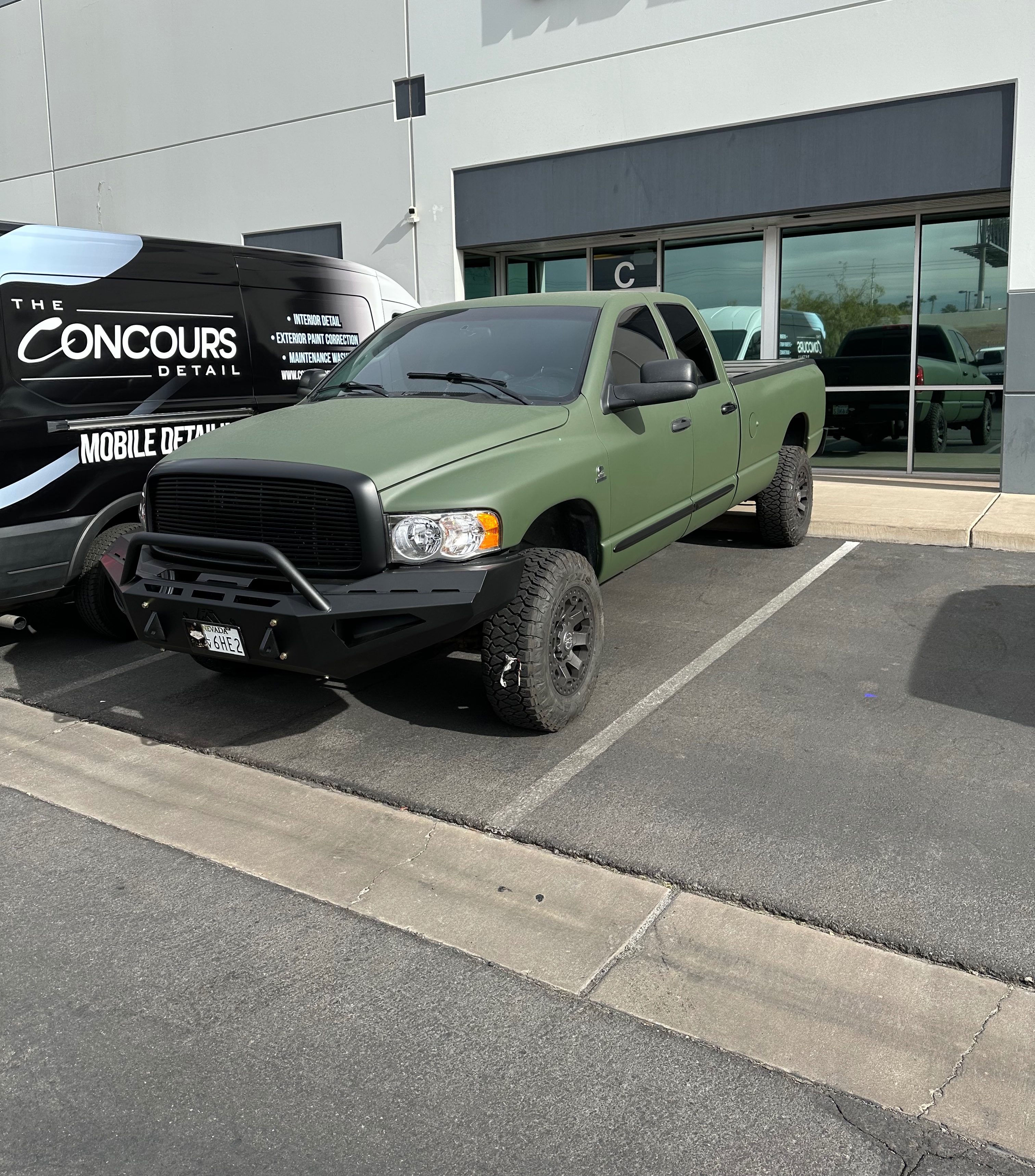 Used 2004 Dodge Ram 2500 Truck SLT w/ Trailer Tow Group AWD/4WD image 1
