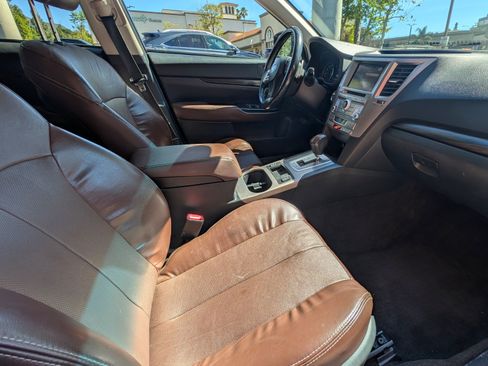 Used 2013 Subaru Outback 3.6R Limited image 12