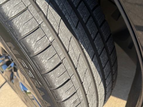 Used 2018 Lexus LS 500 F Sport image 11