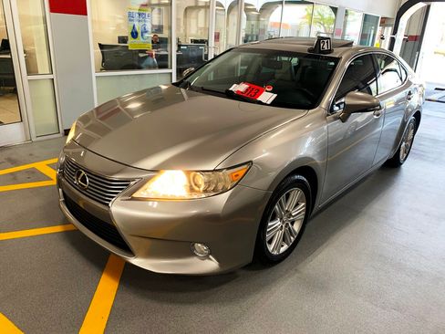 Used 2015 Lexus ES 350 image 1