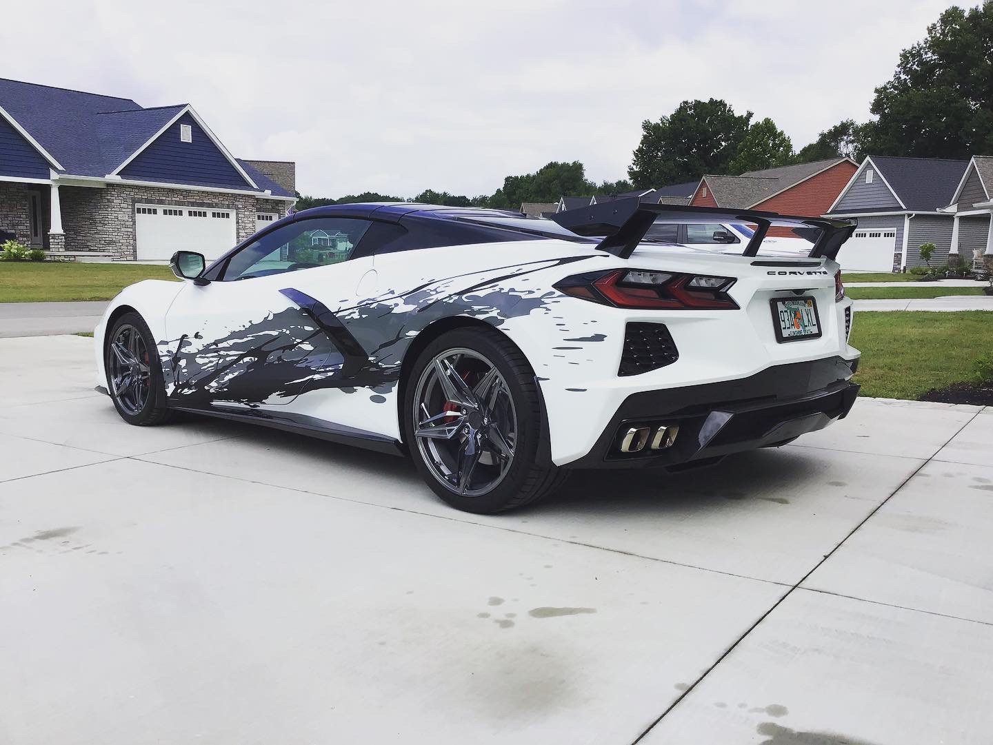 Used 2021 Chevrolet Corvette Stingray Preferred Cpe w/ Z51 Performance Package RWD image 4