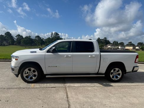 Used 2019 RAM 1500 Big Horn AWD/4WD image 2