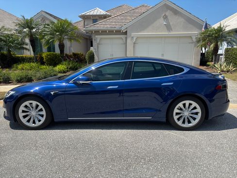 Used 2017 Tesla Model S 75D AWD/4WD image 4
