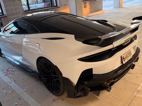 Used 2022 McLaren GT image 4