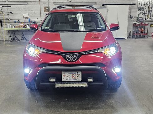 Used 2016 Toyota RAV4 XLE image 9