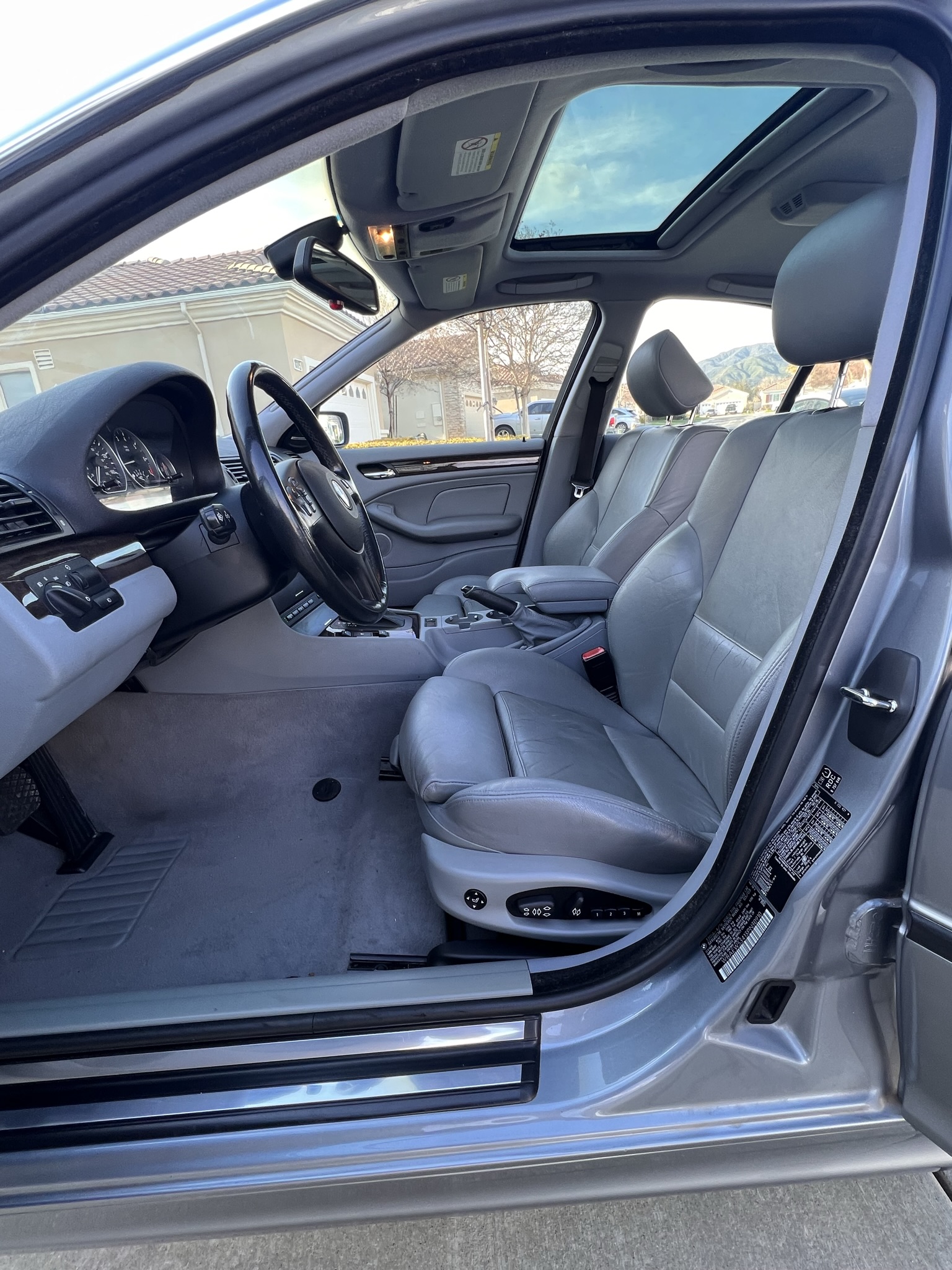 Used 2003 BMW 330xi Sedan AWD/4WD image 22