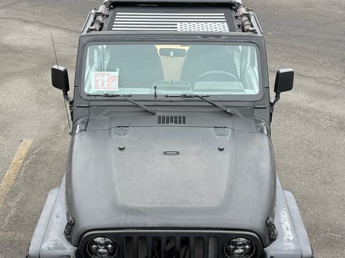 Used 1998 Jeep Wrangler SE image 9