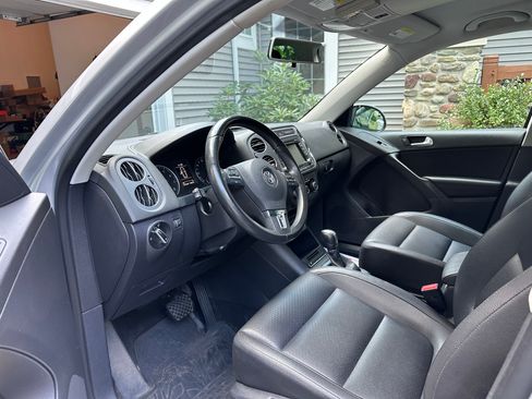 Used 2012 Volkswagen Tiguan S AWD/4WD image 5