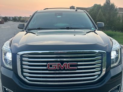 Used 2020 GMC Yukon SLT w/ Premium Edition