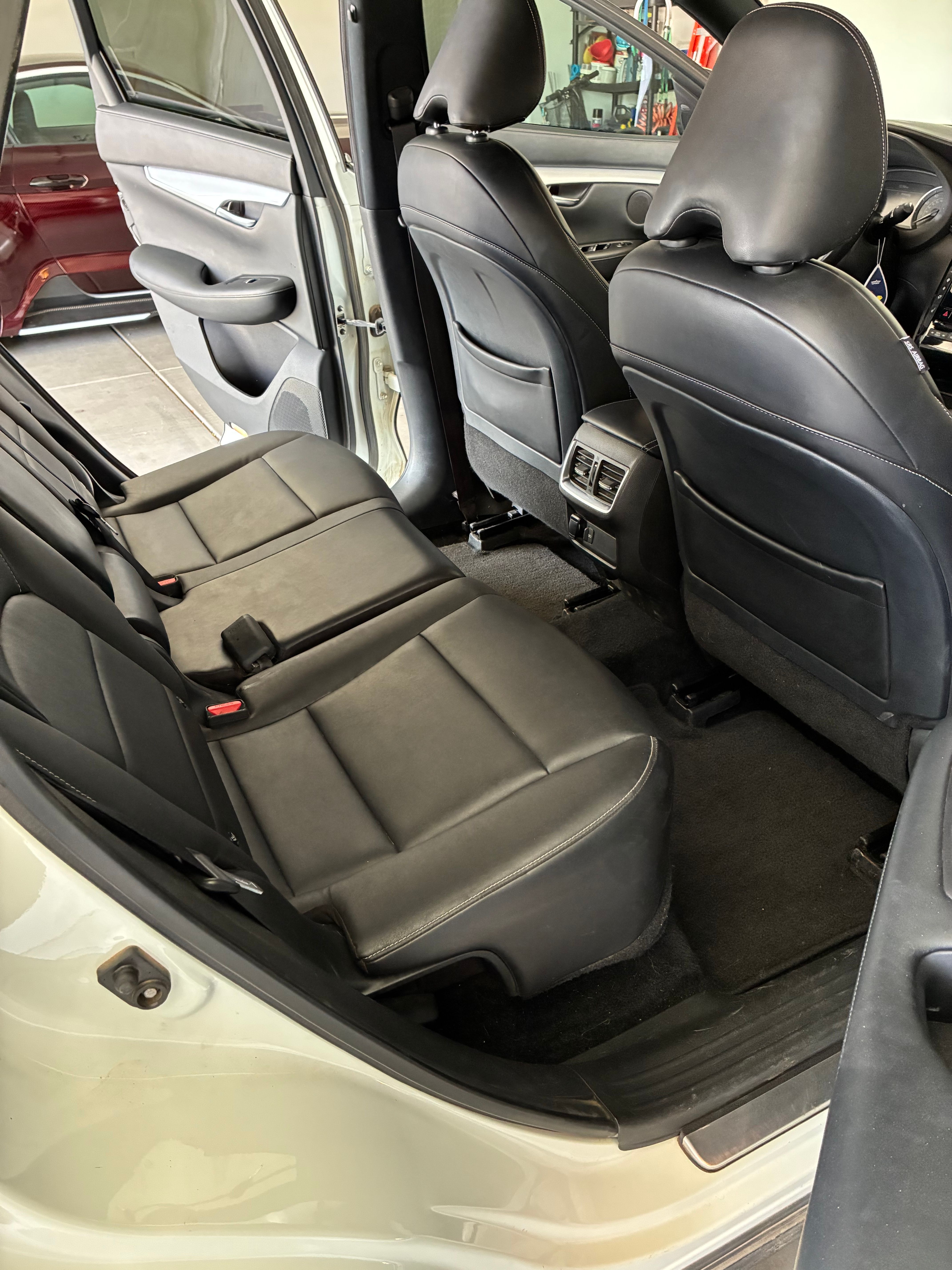 Used 2020 INFINITI QX50 Essential w/ Edition 30 Package FWD image 11
