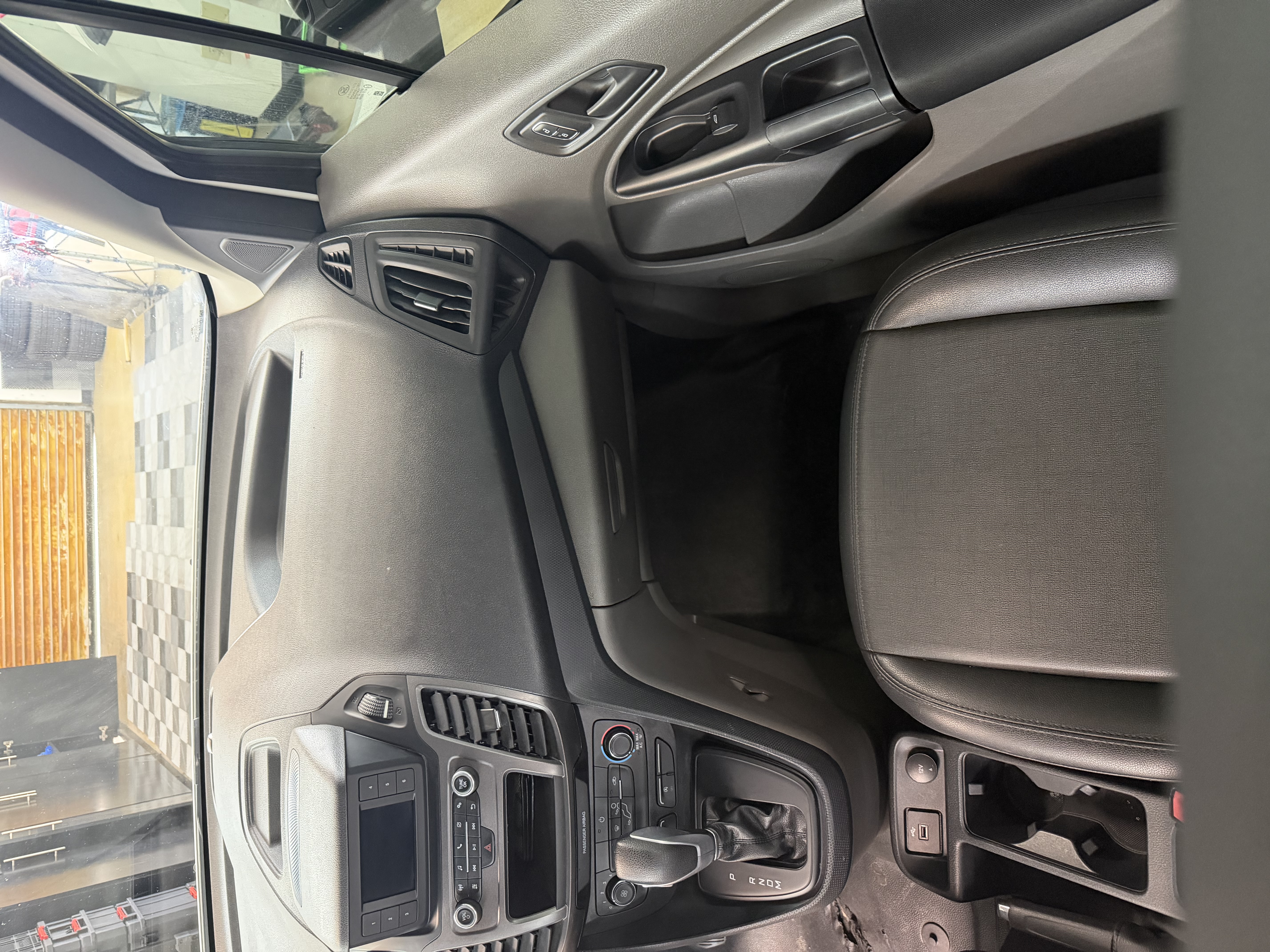 Used 2022 Ford Transit Connect XL FWD image 11