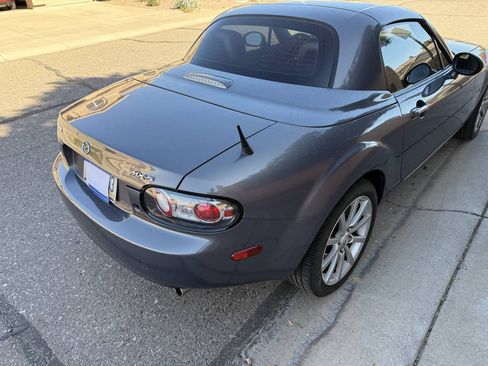 Used 2008 MAZDA MX-5 Miata Grand Touring w/ Premium Pkg image 12