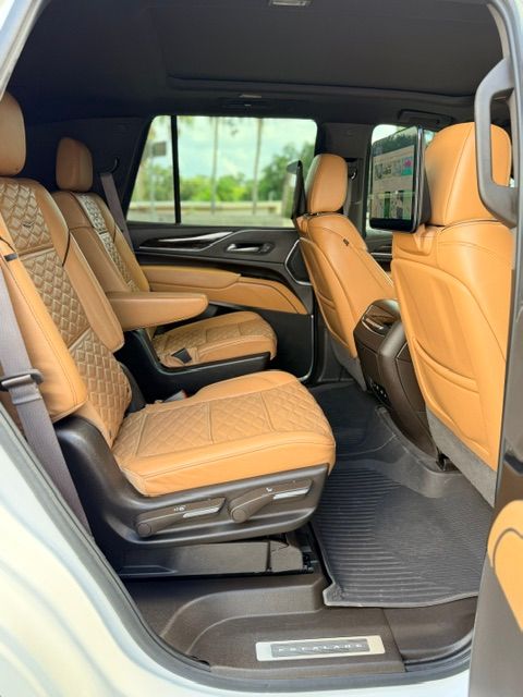Used 2024 Cadillac Escalade Premium Luxury w/ Performance Package RWD image 11