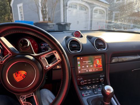 Used 2019 Porsche 718 Boxster GTS RWD image 13