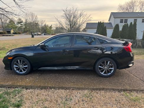 Used 2019 Honda Civic EX image 12