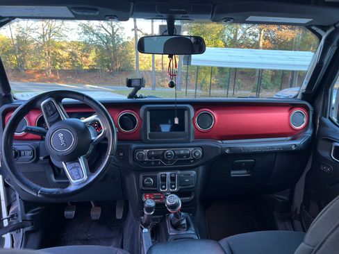 Used 2020 Jeep Wrangler Rubicon image 4