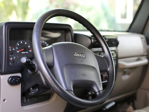 Used 2006 Jeep Wrangler Rubicon AWD/4WD image 12