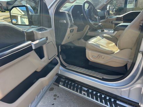 Used 2016 Ford F150 Lariat image 10