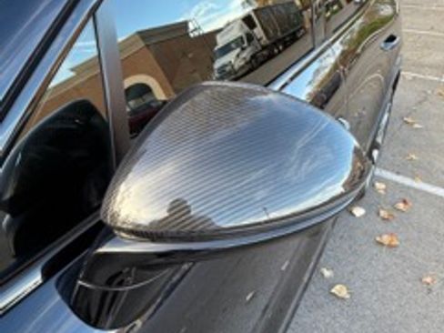 Used 2021 Porsche Cayenne Turbo image 5