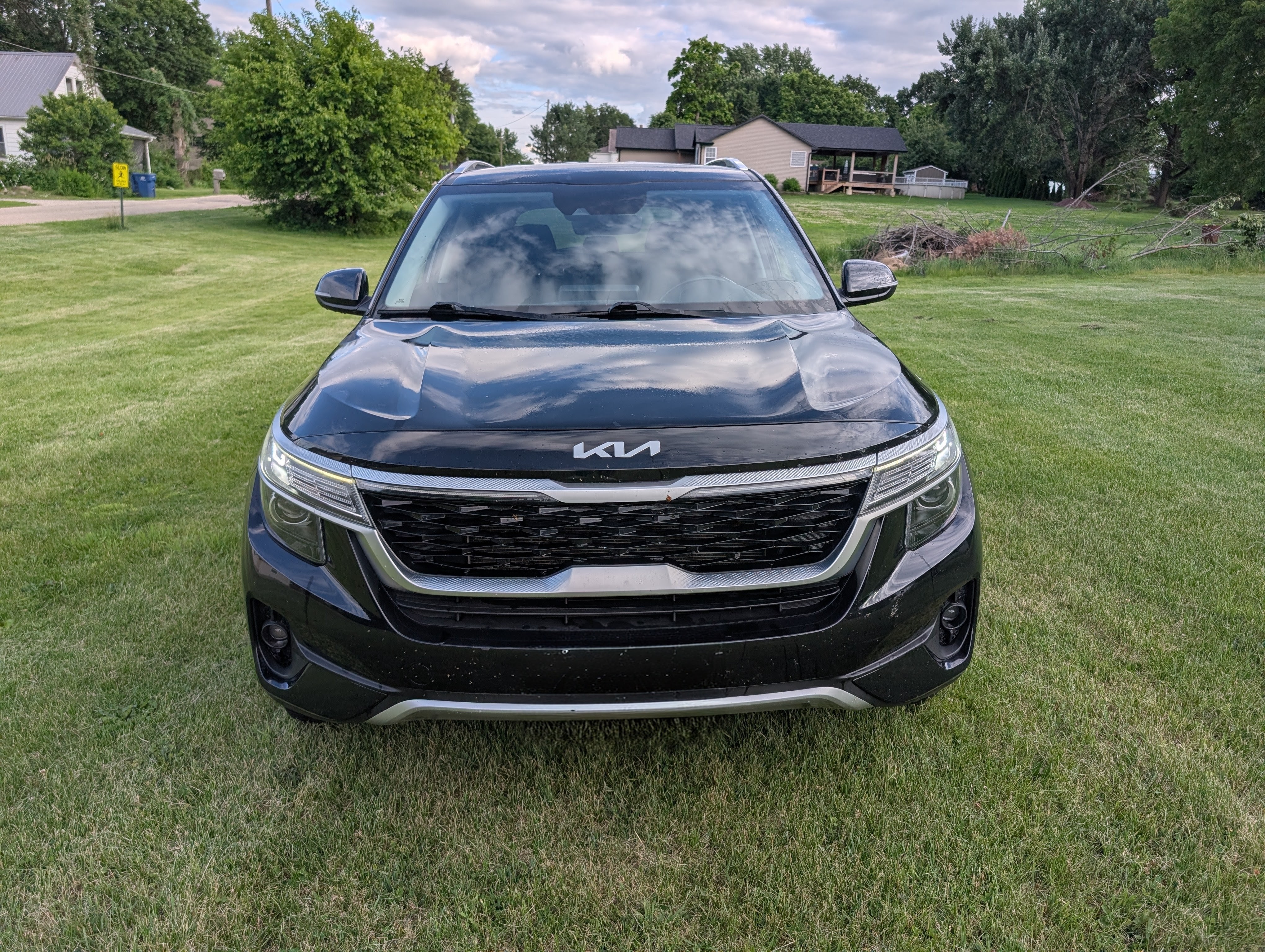 Used 2022 Kia Seltos S AWD/4WD image 2