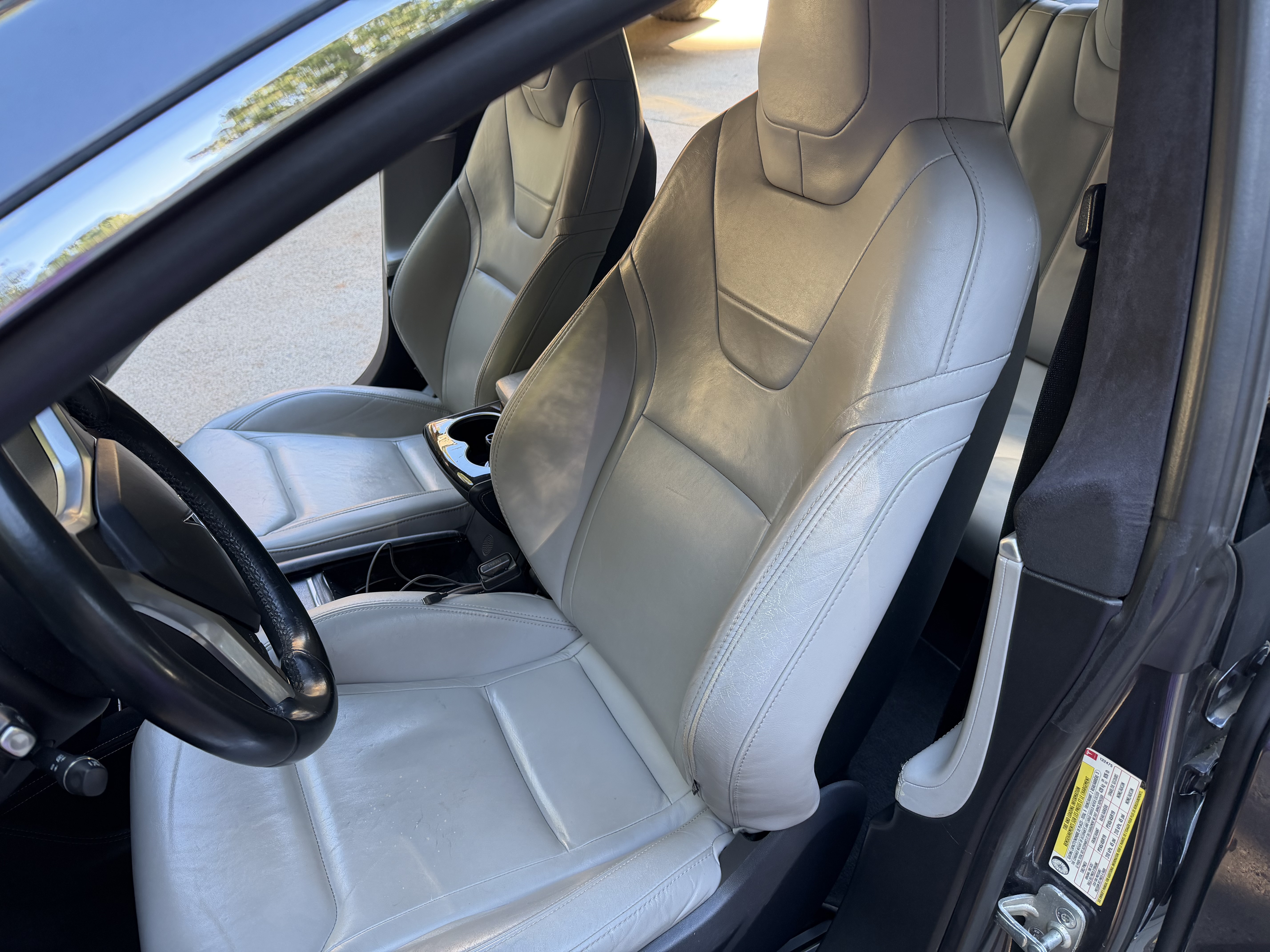 Used 2016 Tesla Model S 90D AWD/4WD image 2