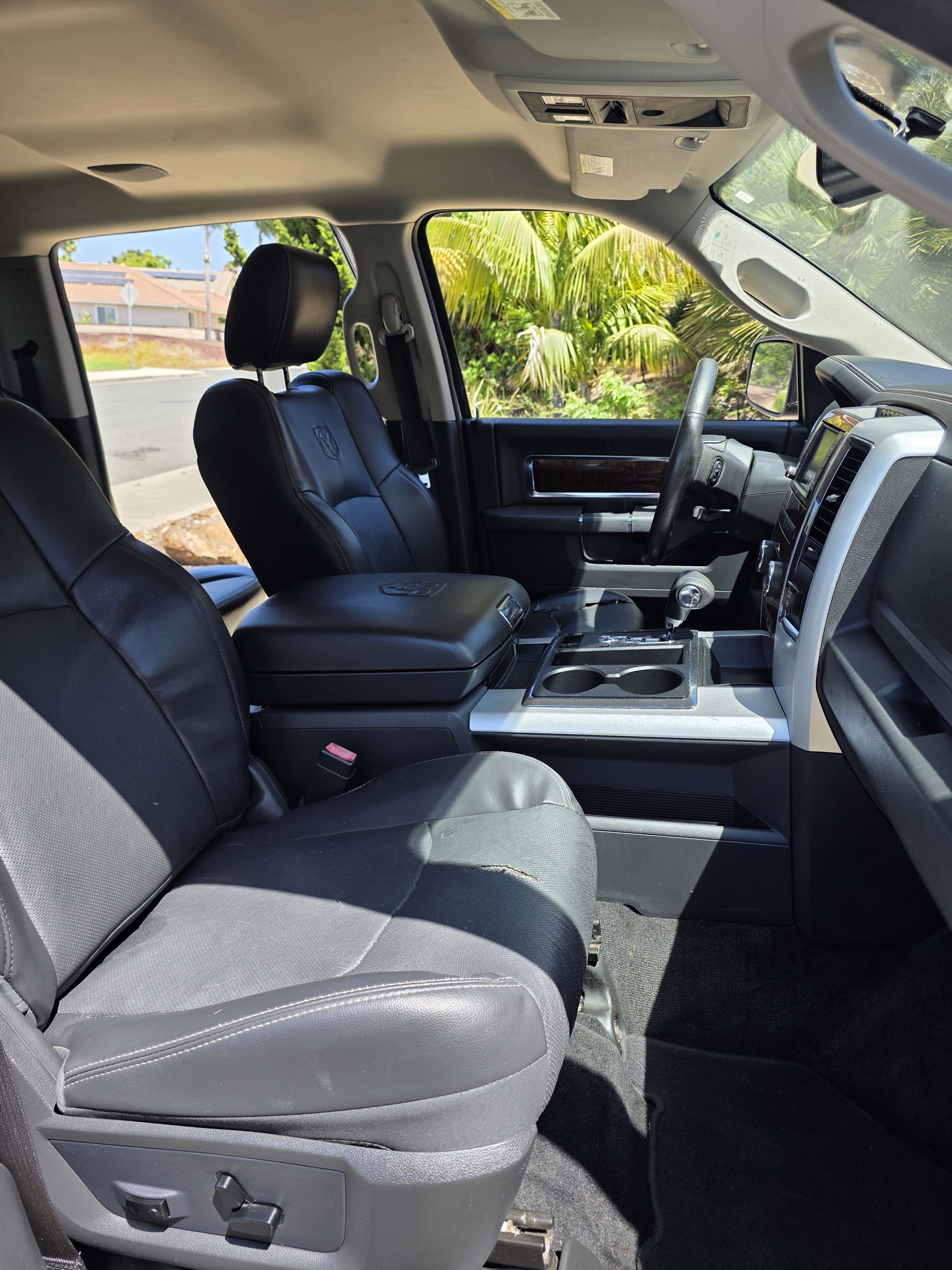 Used 2011 RAM 1500 Laramie RWD image 8