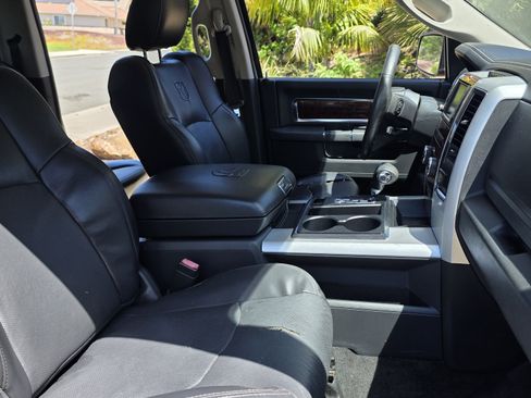 Used 2011 RAM 1500 Laramie RWD image 8