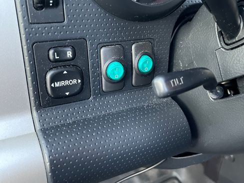 Used 2007 Toyota FJ Cruiser 4WD image 6