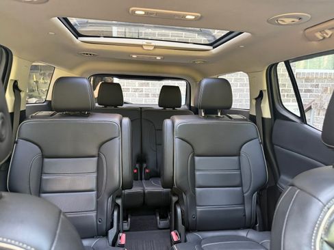 Used 2021 GMC Acadia Denali w/ Denali Ultimate Package AWD/4WD image 4