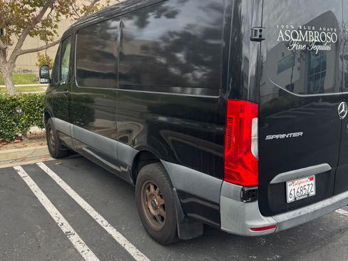 Used 2019 Mercedes-Benz Sprinter 144 image 1