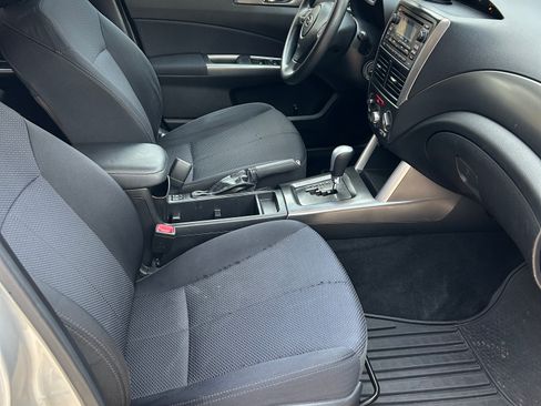 Used 2011 Subaru Forester 2.5X Premium w/ All-Weather Pkg image 6