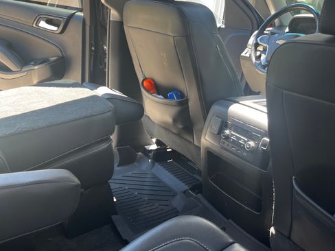 Used 2017 Chevrolet Suburban LT AWD/4WD image 8