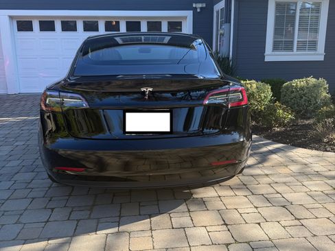 Used 2020 Tesla Model 3 Standard Range Plus image 4