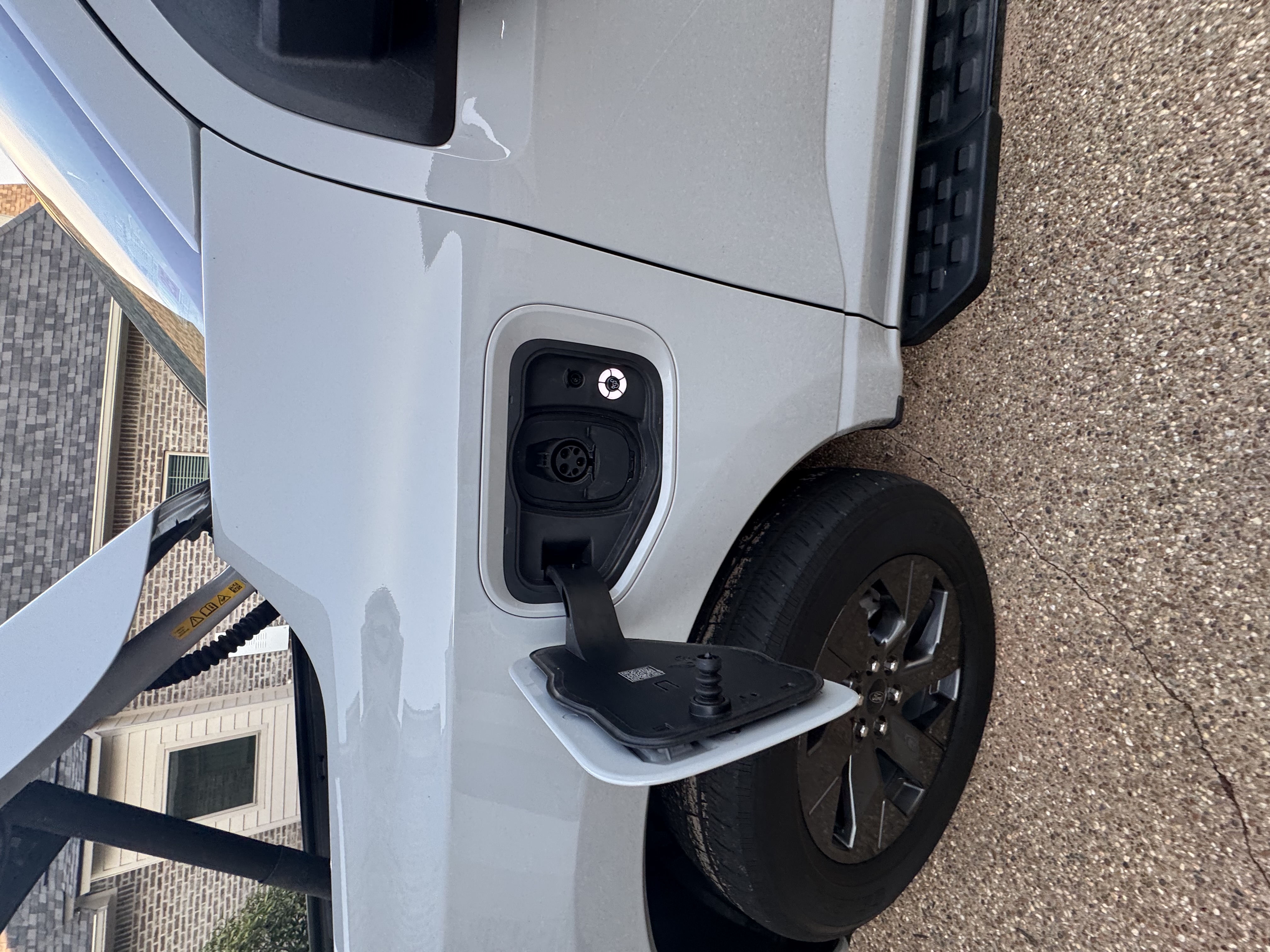 Used 2023 Ford F150 Lightning Lariat AWD/4WD image 23