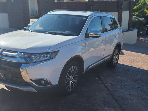 Used 2016 Mitsubishi Outlander GT image 4