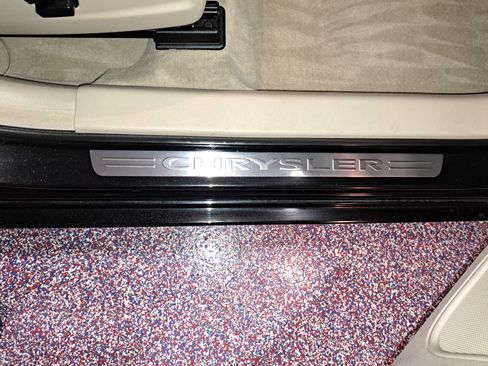 Used 2014 Chrysler 300 C w/ Light Group image 16