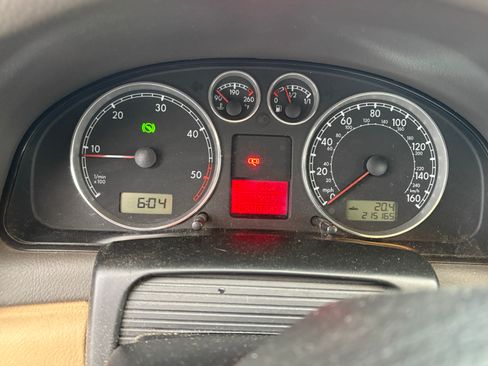 Used 2005 Volkswagen Passat GLS image 12