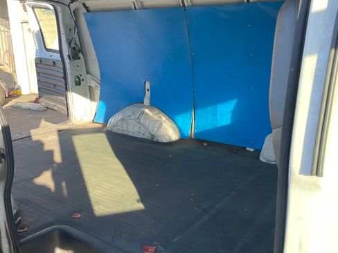 Used 2003 Chevrolet Express 2500 image 9