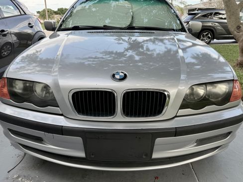 Used 2001 BMW 325i Sedan RWD image 8