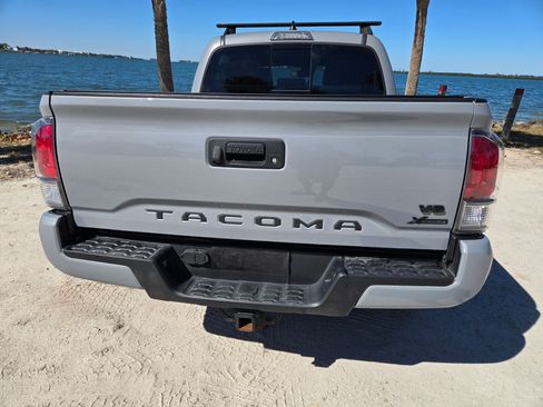 Used 2020 Toyota Tacoma TRD Sport image 5