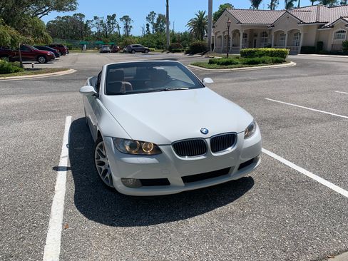 Used 2008 BMW 328i Convertible image 8