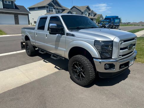 Used 2016 Ford F350 Lariat w/ FX4 4x4 Off Road Package image 4