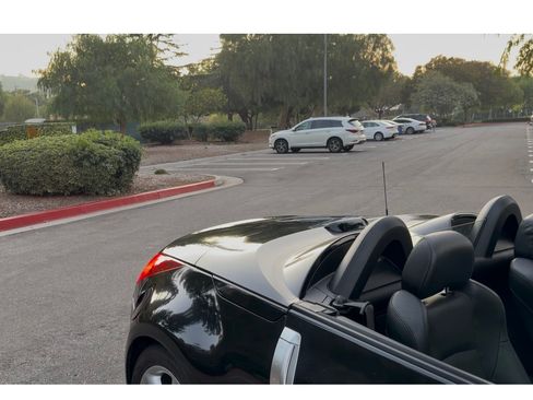 Used 2005 Nissan 350Z Touring image 2