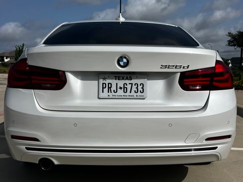 Used 2018 BMW 328d Sedan w/ Premium Package RWD image 6