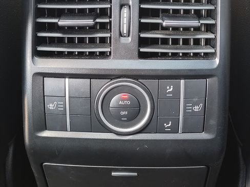 Used 2013 Mercedes-Benz ML 350 BlueTEC 4MATIC image 18